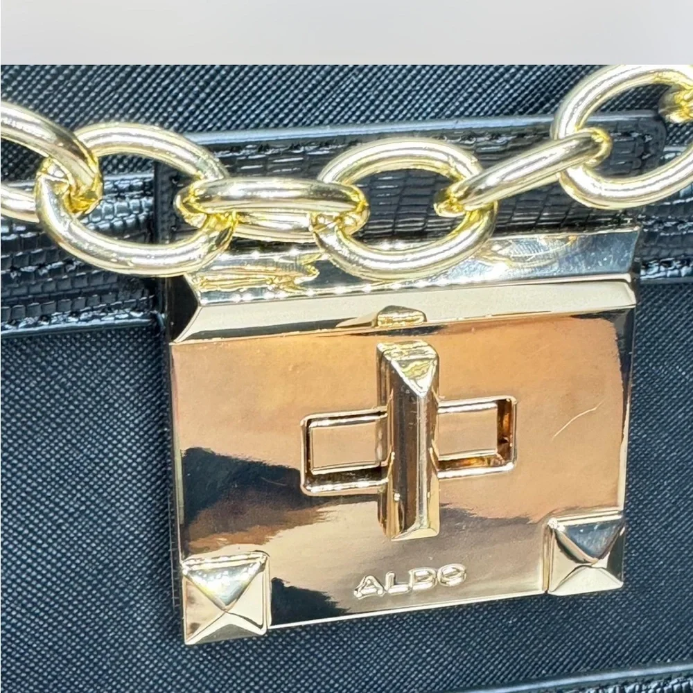 ALDO Black and Gold Accent Chain Shoulder Bag Crossbody •new• - Picture 2 of 8